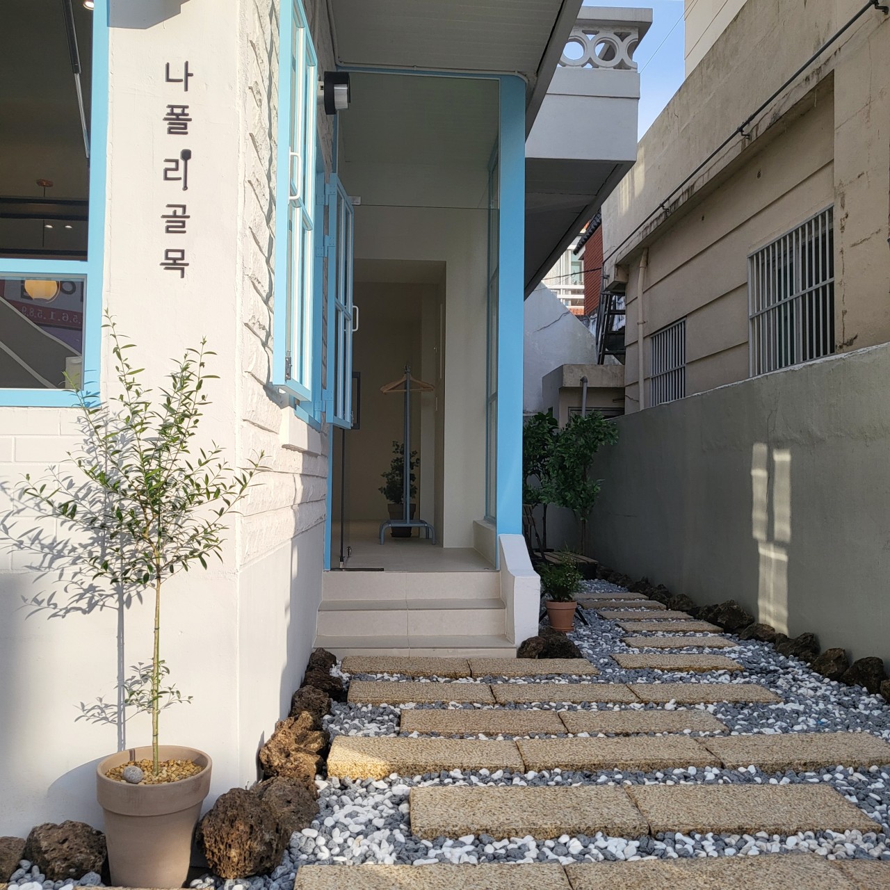 다운로드 (2).jpg